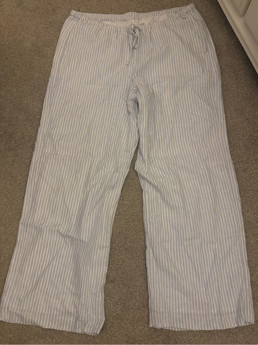 NEW WITH TAG Hollister white & blue striped wide leg pants